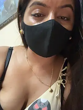 Secret_Kiara live