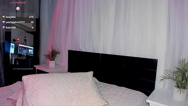 EvaSoto live