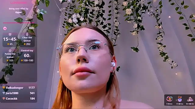 Tina_Walker live