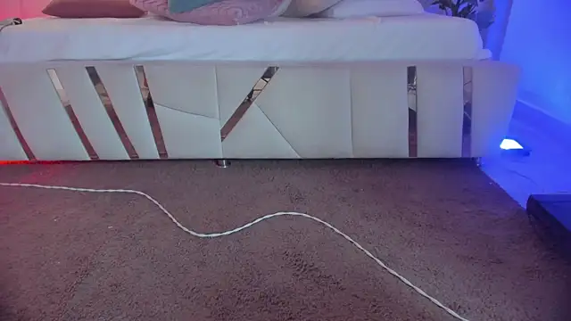 sharon_skiinny live