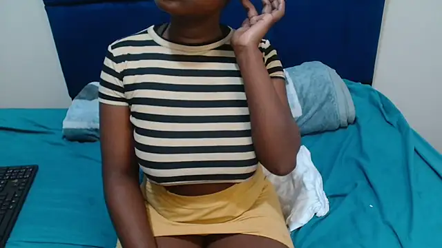 MilkyTitties live