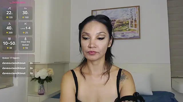 Ohmy_Linda live