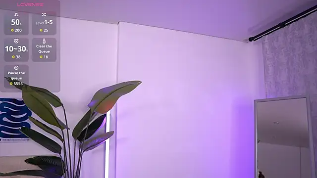 VixenLuxe live
