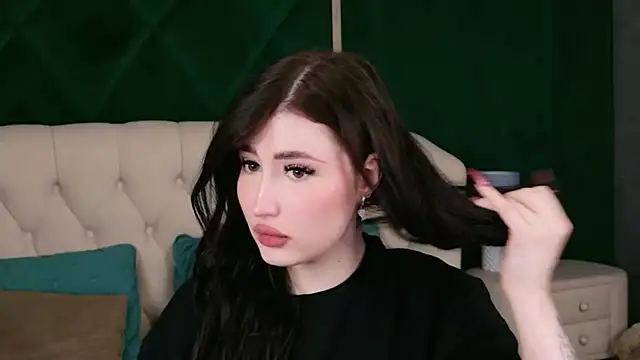 EmmaLawrens live