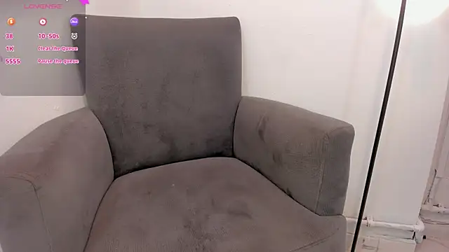 Kiara_Curls live