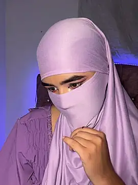 Aisha-Zayed live