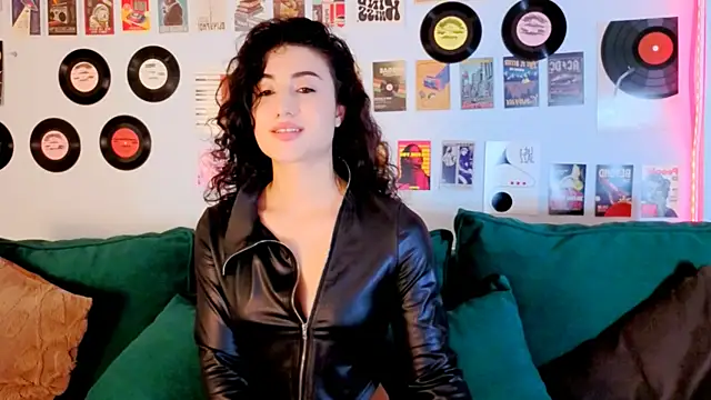 Maya_Rogerss live