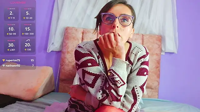 Ava_Raye live