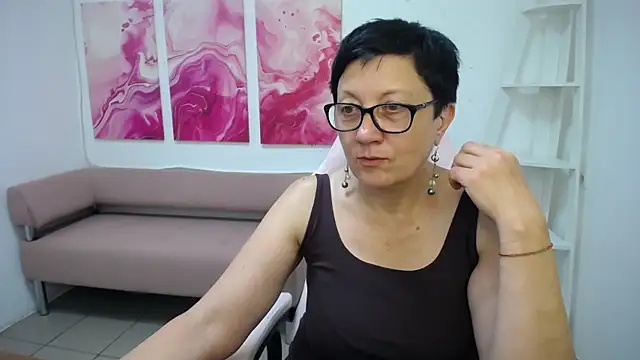 EmilyL0ve live