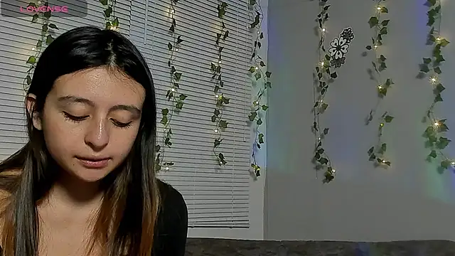Lala_fluffy live
