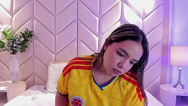 AlanaPrince_ live