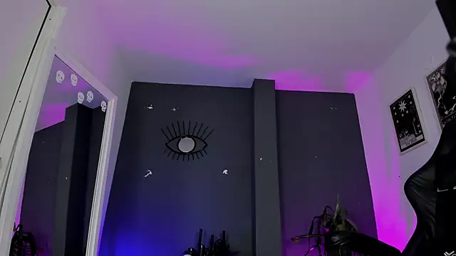 Raven_Witch_ live