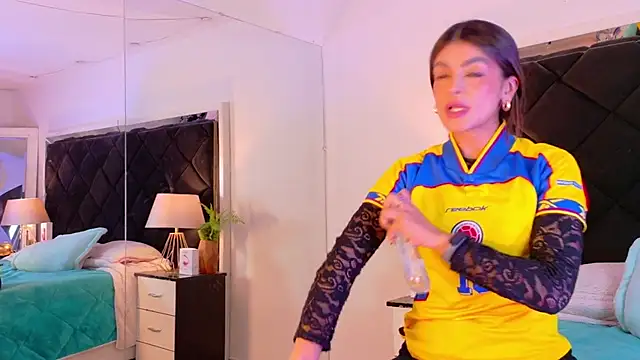Holly_Brensonexx_ live
