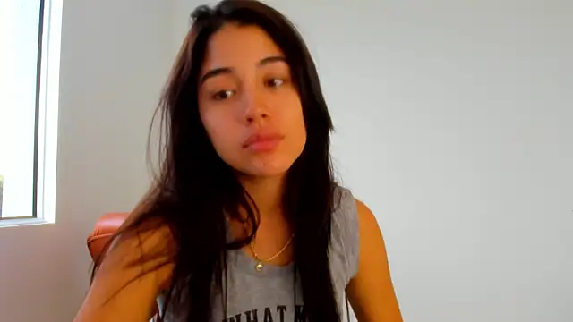 AriaMontgomery live