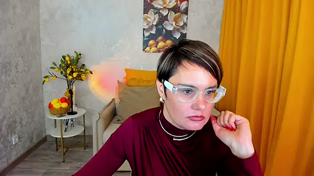 MayaNoire live