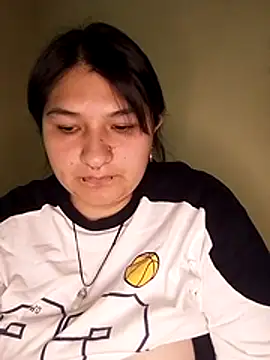 LauraHorny69 live