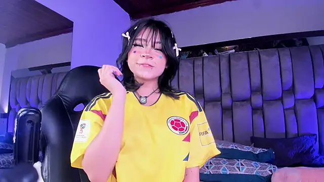 AgathaUwuDoll live