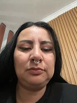 Abril_Luv live