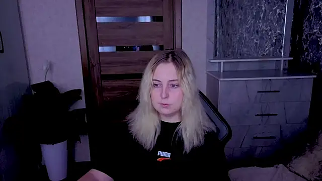Kristy-Max live