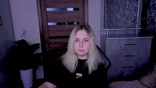 Kristy-Max live