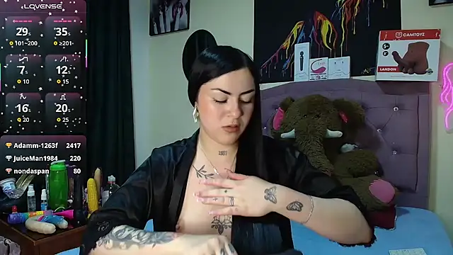 Emmie_Hot live