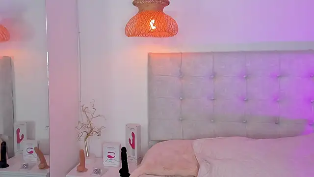 Vanessa_cruz_18 live