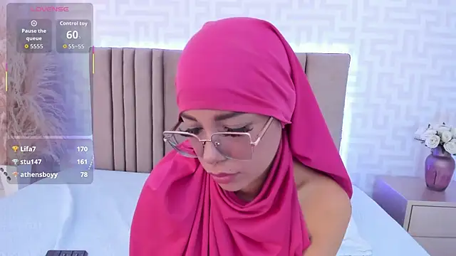 naishaa_ live