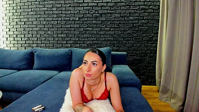 AvaLyynn live