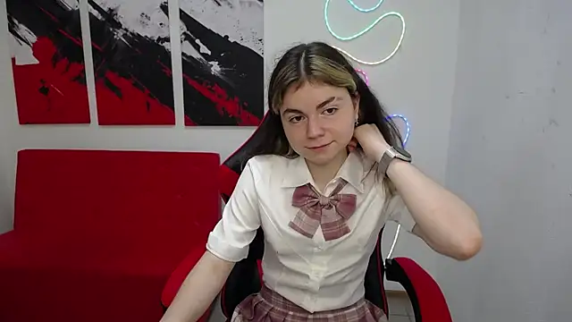 TinaRedly live