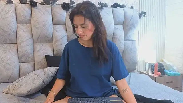 Alahia_Bloom live