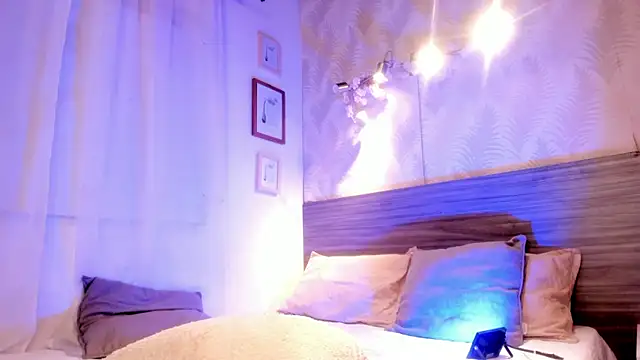 KarolyneLune live