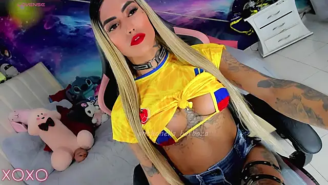 Nella_Dolls live