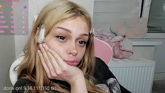 MelonyEmo live