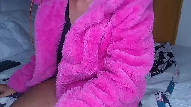 Bella_2025 live