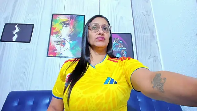 Miss_Bobbiess live
