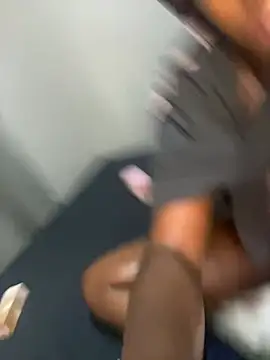 petite_bee live