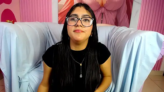 Holly_Watson_ live