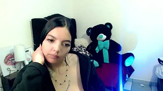 loren_tits24 live