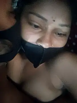 Naughty-Savi live