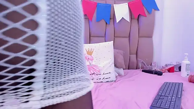emily_rivas_ live