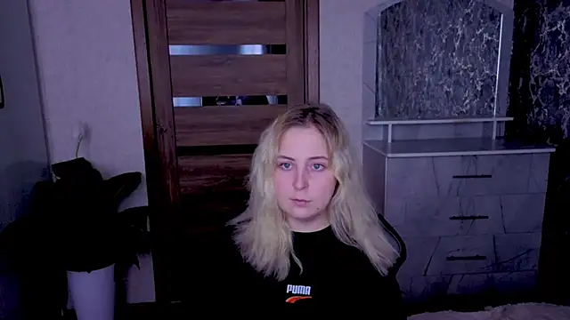 Kristy-Max live