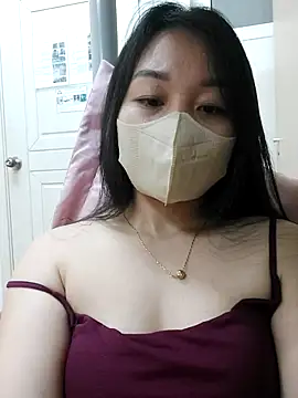 Laurie369 live