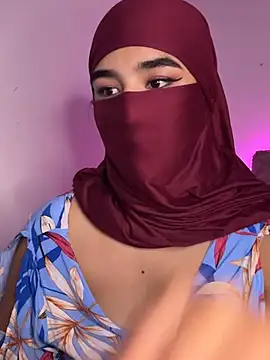 Aisha-Zayed live