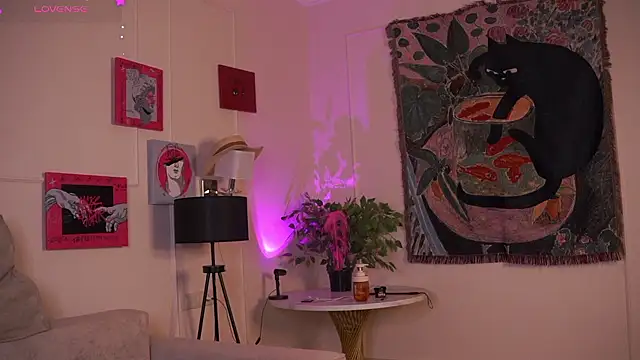 JanelBitther live