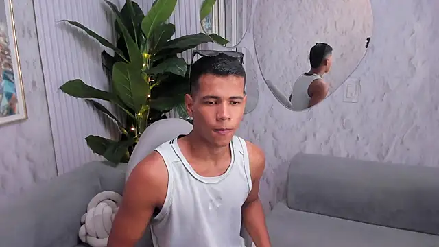 Noah_sexhotty live
