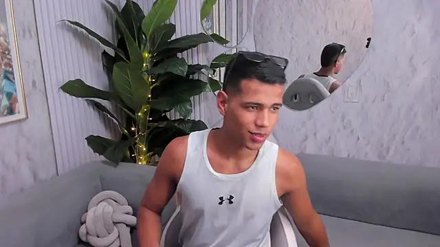 Noah_sexhotty live