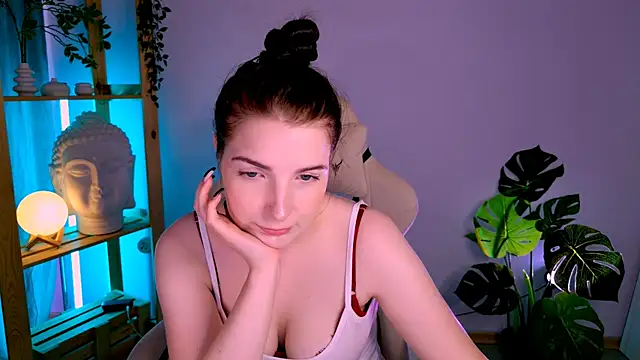 AliceChanel live