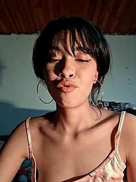 Dolli_virginpussy live