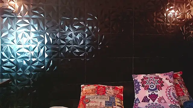 PINK__LOLA1 live