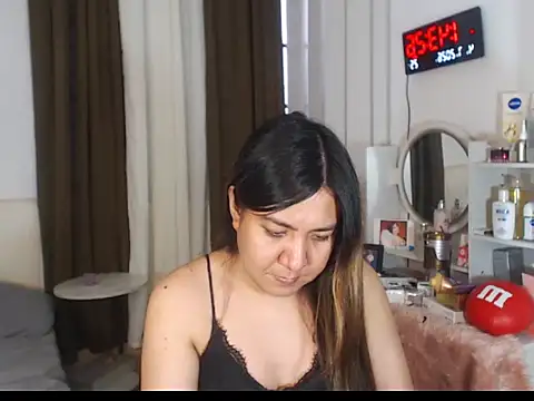 stellahugeX live